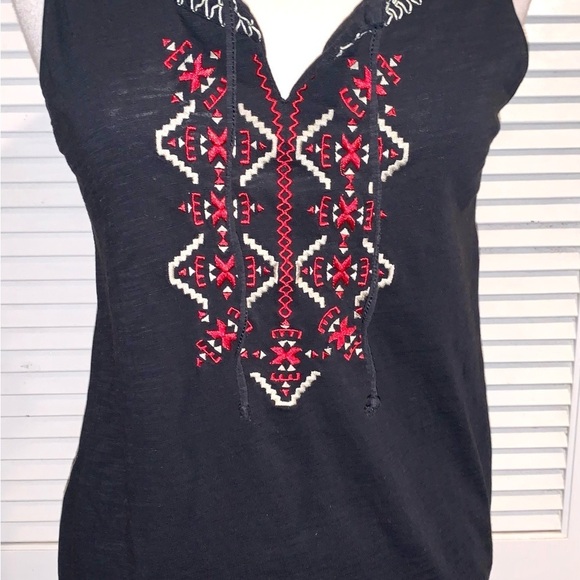 J. Jill Black and Red Embellished Sleeveless Tank Top - Picture 3 of 7